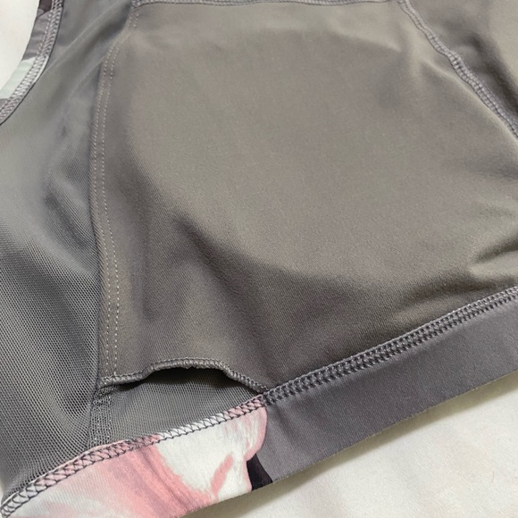 FABLETICS Women’s Floral Pullover Low Impact Sport Bra Activewear Top Sz XL - Picture 9 of 11